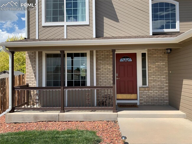 Building Photo - 3 bedroom, unfinished basement - Firethorn