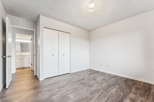 Photo - Gorge Towers