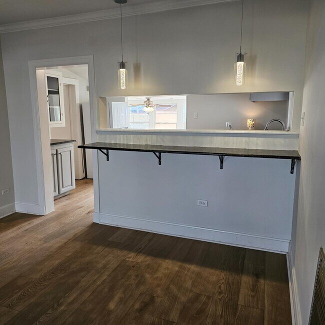 Photo - 606 Church St