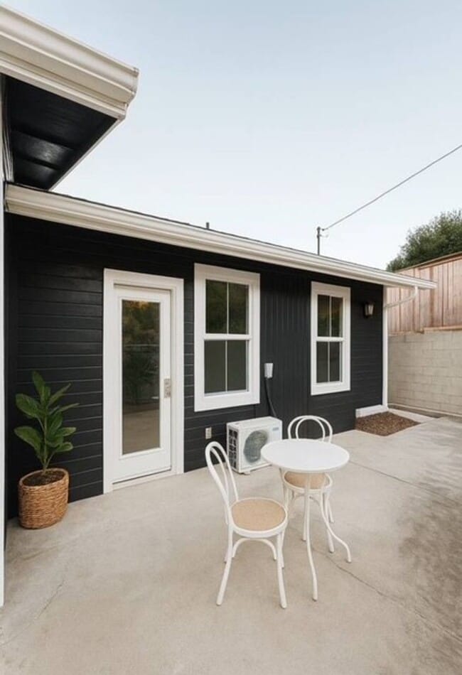 Building Photo - Brand New 1 Bedroom