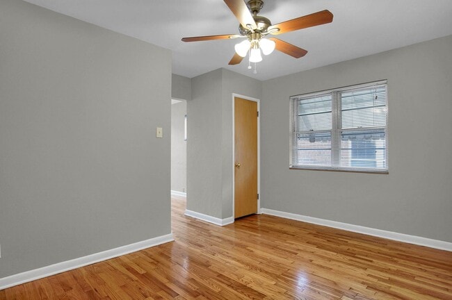 Photo - Living on Fyler is so Hawt Right Now Unit 5004 - 647
