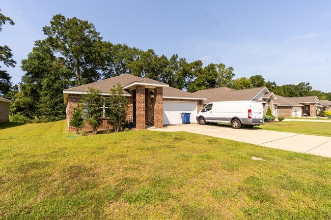 2568 Arbordale Lp