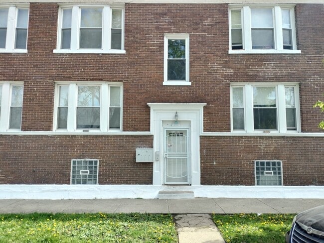 Photo - 1413 W 66th St Condo