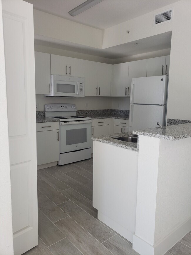 Photo - Redland Crossing