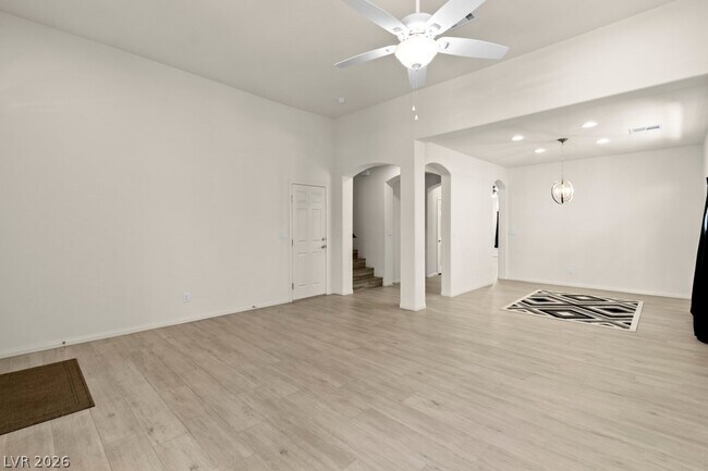 Photo - 10597 Aphrodite St