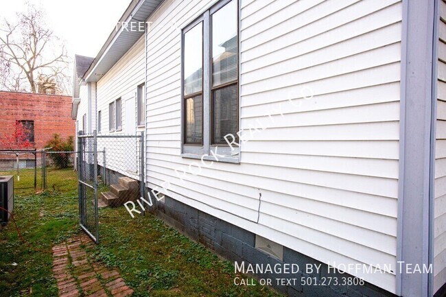117 W 15th St Unit A