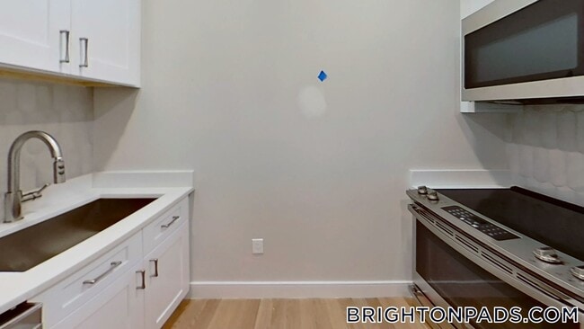 Photo - 104-106 Warren St. Unit 2