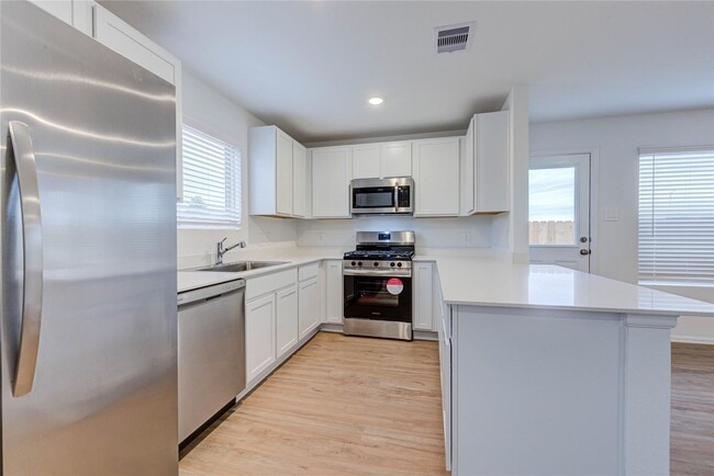 Photo - 310 Birch Blossom Path