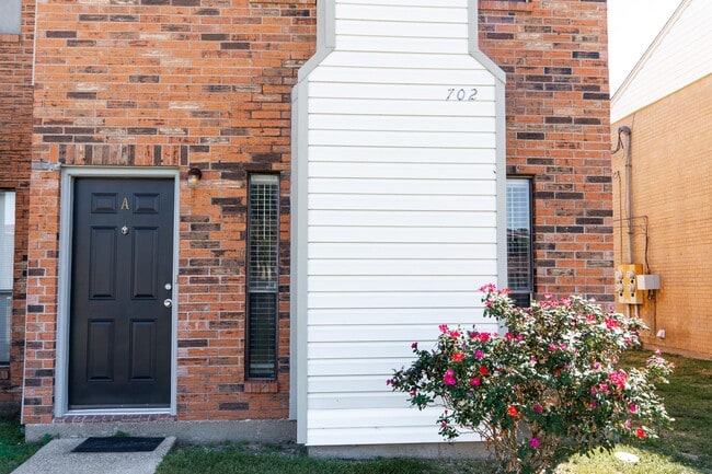 Photo - 702 San Pedro Dr