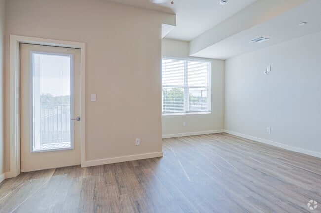 1BR, 1BA - 1,008SF - Living Area - Lexington at West Boyce