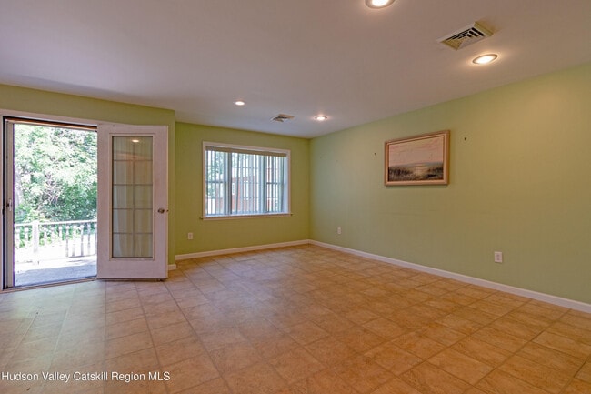 Photo - 6 Myer Ln
