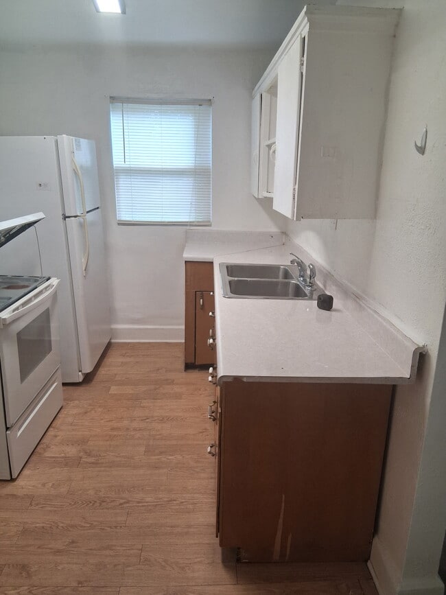 Photo - 209 13th St