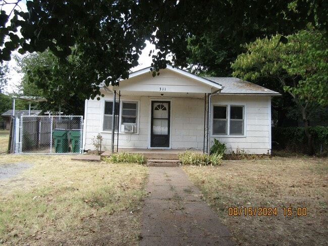 Building Photo - Very nice two-bedroom home located in the ...