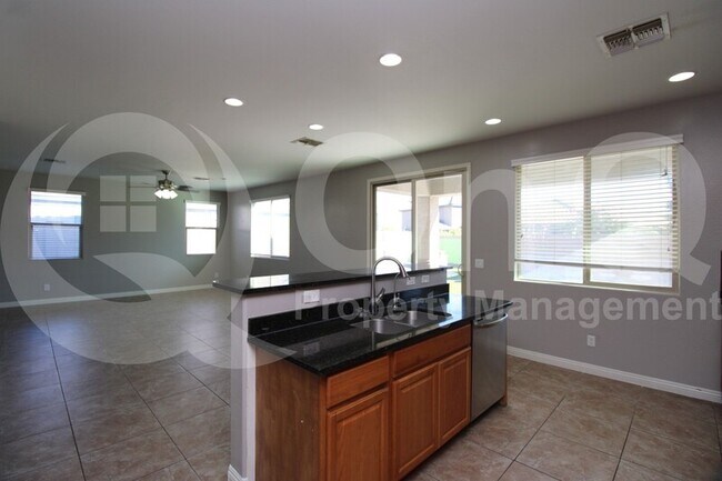 Photo - 963 E Euclid Ave