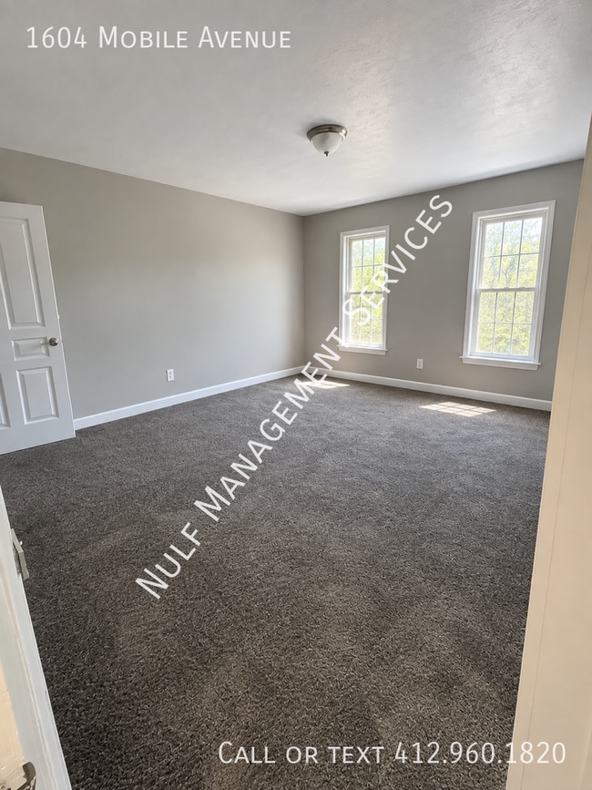 1604 Mobile Ave