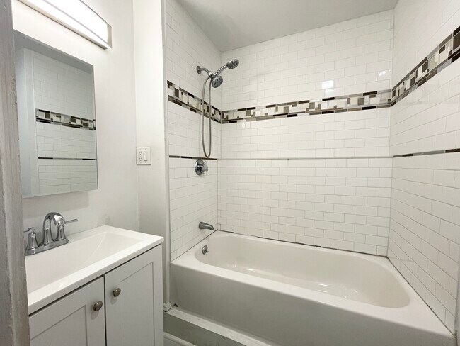 Photo - 105 Summer St Unit 3