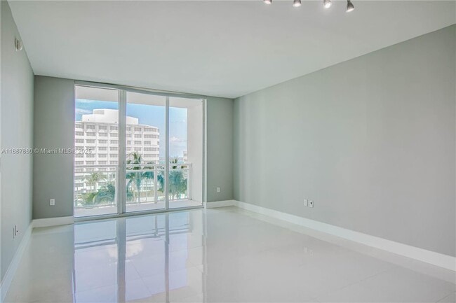 Photo - 951 Brickell Ave Unit 1402