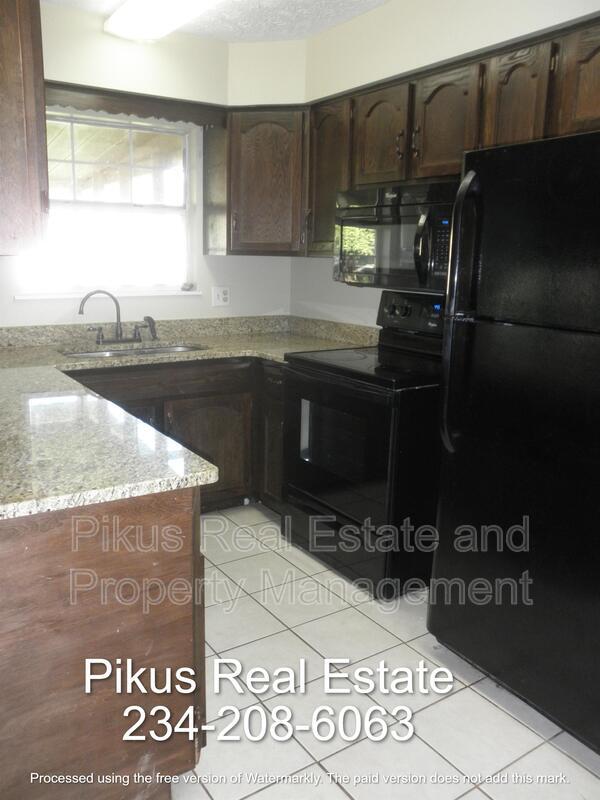 Photo - 3620 Bosworth Ave NE