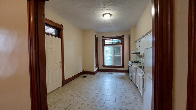 Photo - 118 King Ave