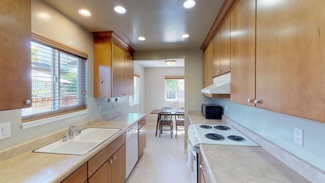 Photo - 2640 Castello Way