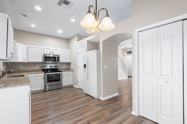 Photo - TAMPA TOWNHOME IN GATED COMMUNITY!