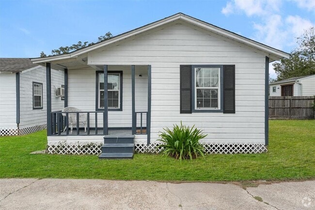 Building Photo - 8516 Spaulding St Rental
