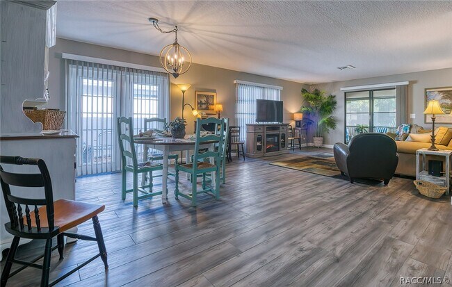 Photo - 23 Dogwood Dr