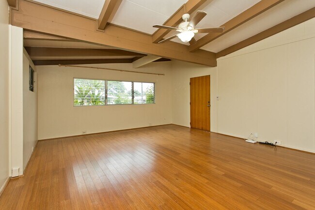 Photo - AVAILABLE NOW...Single Family Home in Kailua 4 bedroom 3 bath