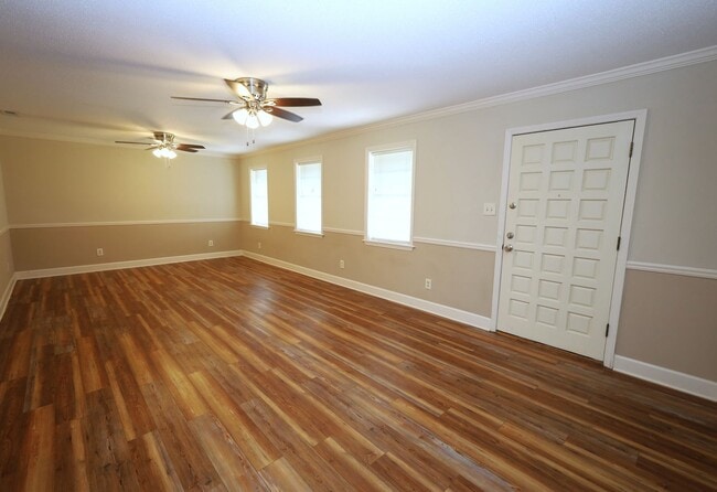 Photo - 3101 Wallace Dr