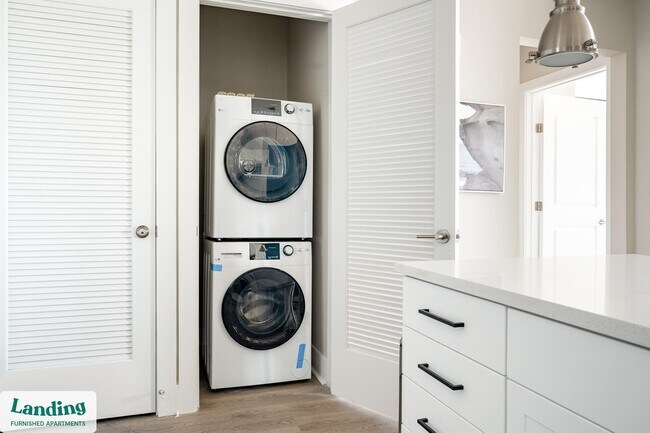 Photo - 300 E Broad St Unidad 525