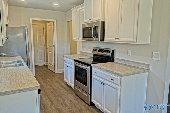 133 Ardsley Dr