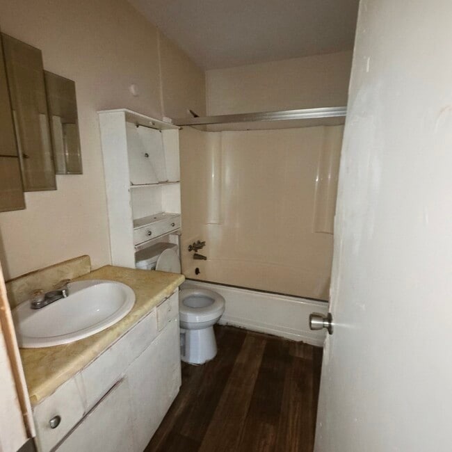 Photo - 2506 Banbury St