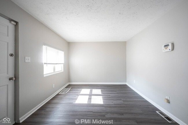 Photo - 524 W 23rd St Unidad 3