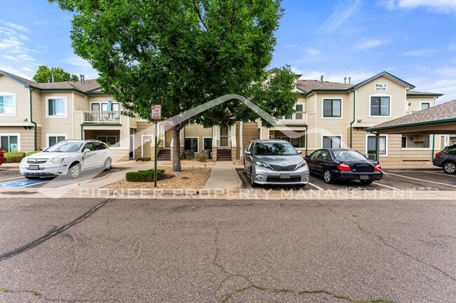 Photo - Spacious Townhouse with Washer/Dryer and Central AC