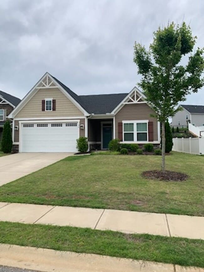 Like New - Single Story Living - 3 Bedroom... - Like New - Single Story Living - 3 Bedroom... House