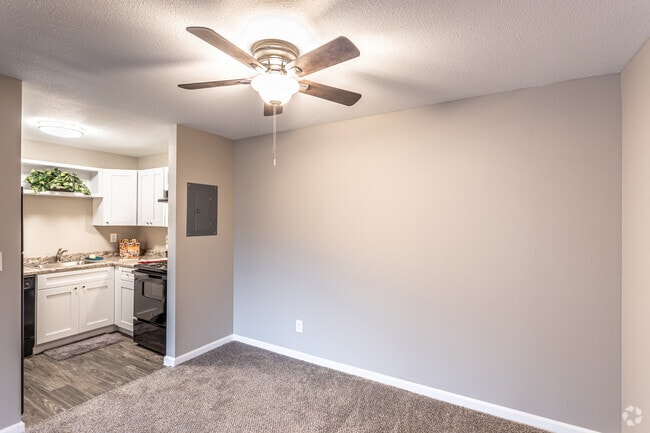 1BR, 1BA - 720 SF - Village 1 / Hawk's Landing