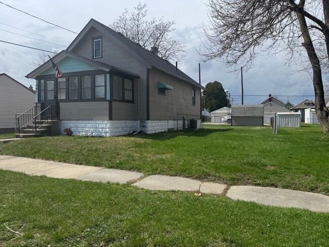 Building Photo - 264 Spring Grove Ave