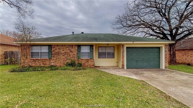 Photo - 1107 Braeswood Dr