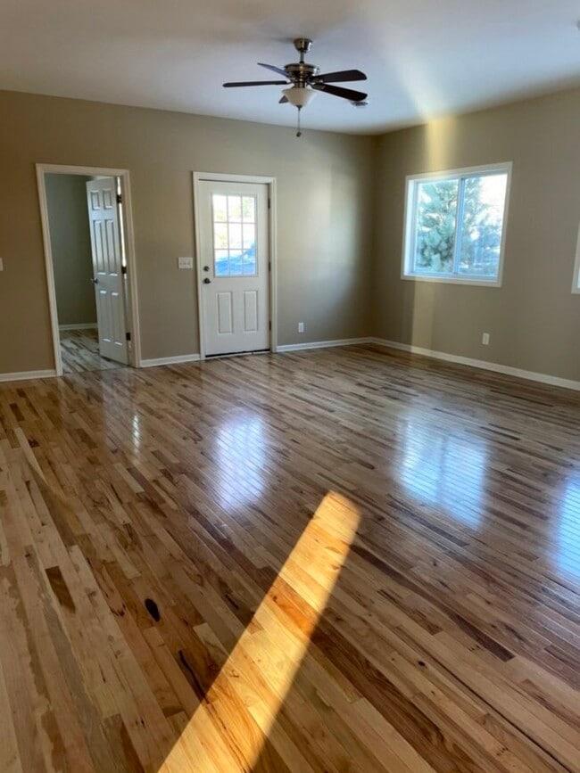 Photo - 3 Bdrm/2 bath Ranch - Lilly Lake