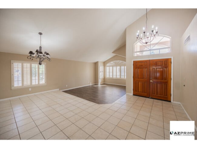 Photo - 926 W Wagner Dr