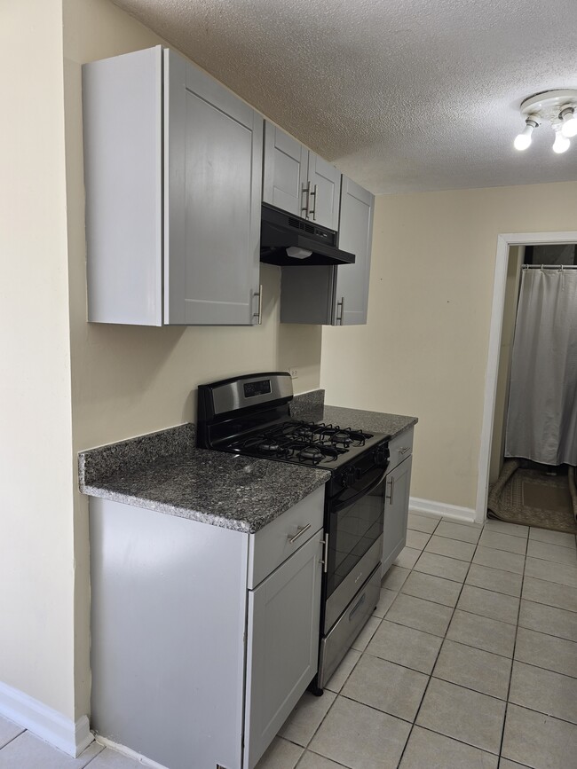 Photo - 1751 Queensbury Cir