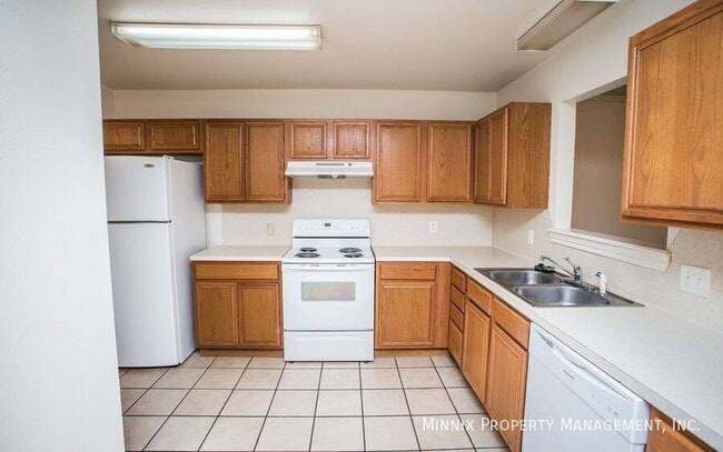 Photo - 906 N Belmont Ave