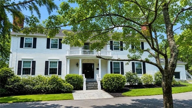 Building Photo - 571 Bellevue Ave Unit 2