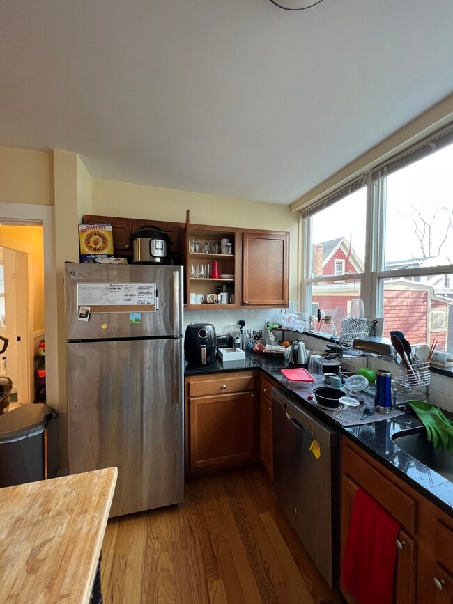 Photo - 332 Beacon St Unit 2