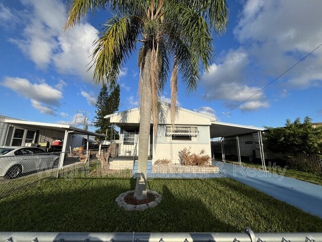 Photo - 2050 Lullaby Dr
