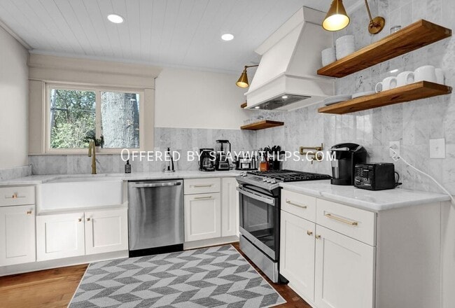 Photo - 397 Angelus St