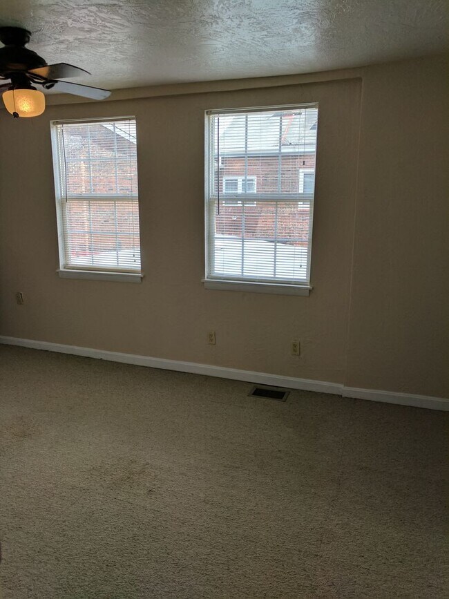 Photo - Renovated 4 bedroom House on the South Side Flats!!