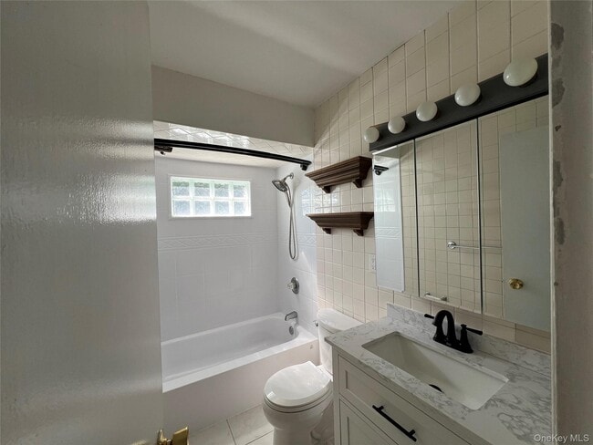 Photo - 49 Radcliff Ave