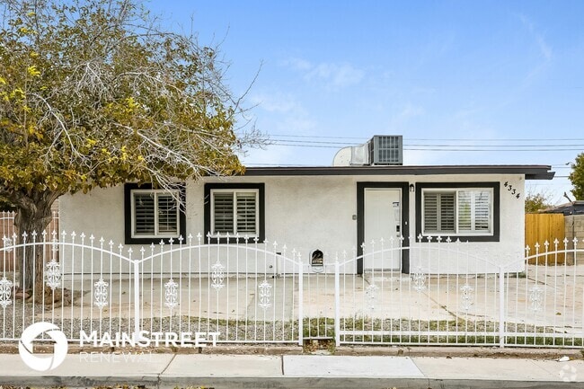 Building Photo - 4334 Cloverdale Ave Rental
