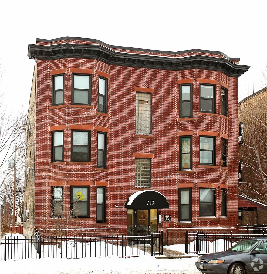 Photo - 710 Selby Ave Apartments